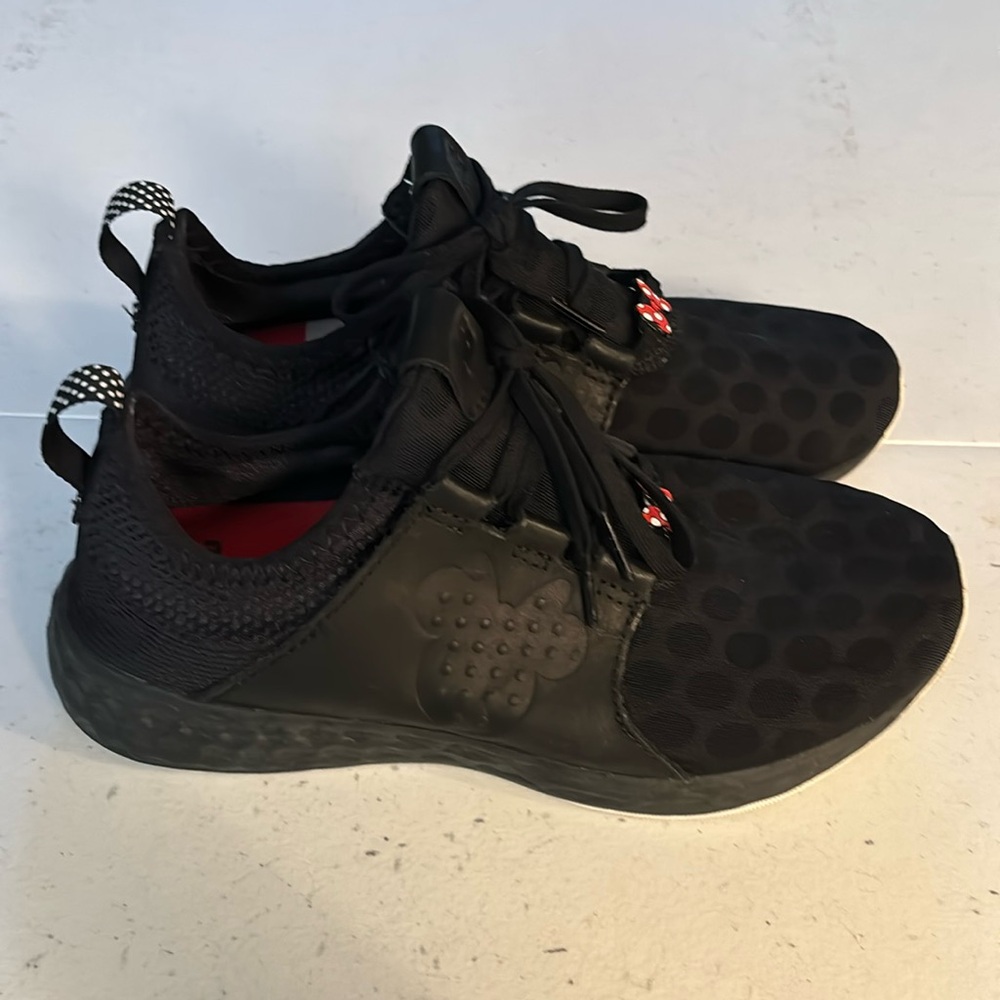 Disney x New Balance Minnie Mouse shoes size 7.5